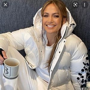 Aritzia SuperPuff Long Puffer Coat NWT New With Tags